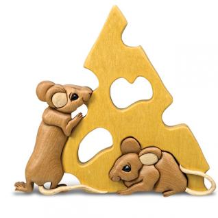 Mice and cheese intarsia makes a great beginner project