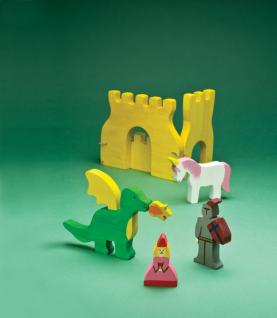 Dye or stain your fantasy figures with dyes derived from kitchen ingredients