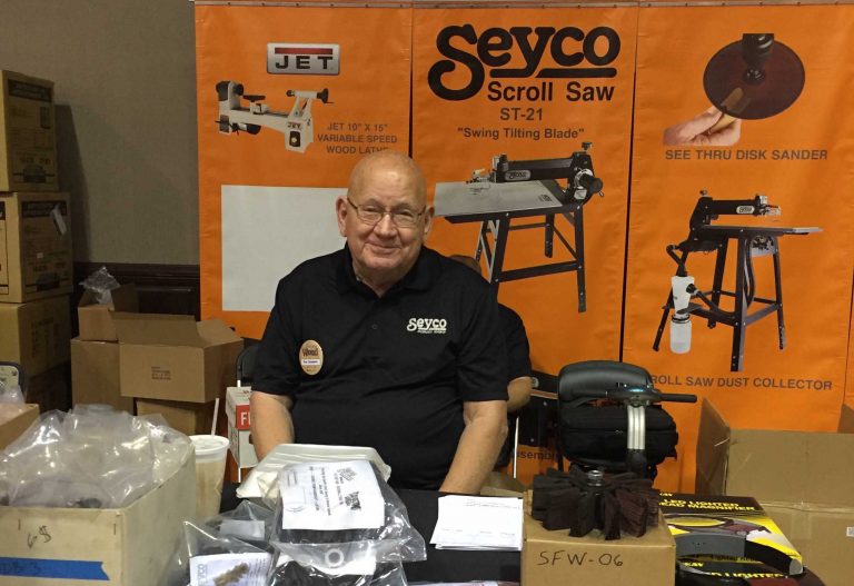 Scrolling @Artistry in Wood